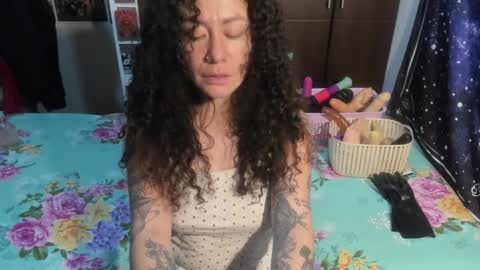  Wen  online show from 02-02-26, 06:17