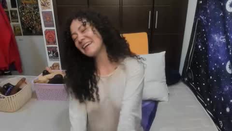  Wen  online show from 04-15-26, 05:09