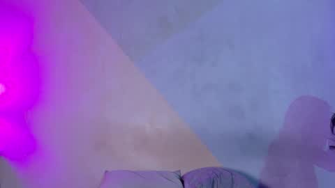 laura_and_kevin online show from 09-21-25, 04:08