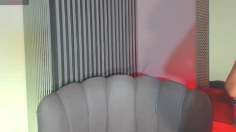 Laura online show from 10-10-25, 11:31