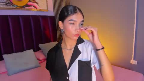 Laura online show from 07-24-26, 12:14