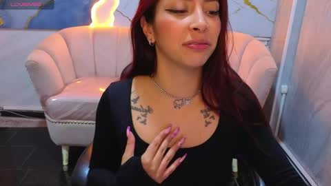Snapshot of laura_b_ chatting on 05-03-26, 03:23 laura_b_ online show from 05-03-26, 03:23