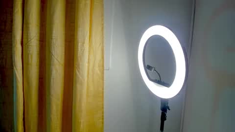 Laura Bassi online show from 03-03-26, 02:18