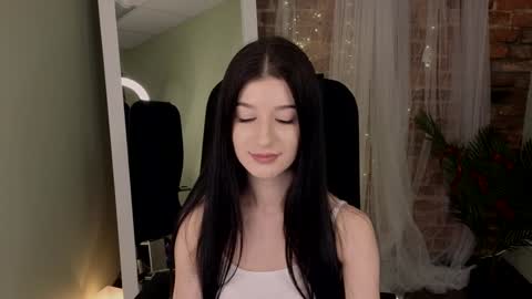 Laura online show from 12-24-24, 08:49