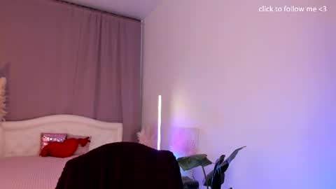 Laura online show from 09-30-25, 07:52