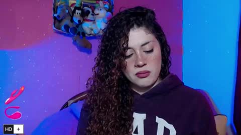 weedcam Curly Laura OF    online show from 02-24-26, 01:09