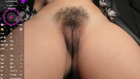 Snapshot of laura_hills18 chatting on 04-25-26, 07:55 Lura online show from 04-25-26, 07:55
