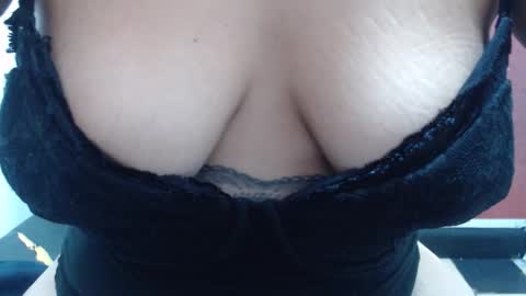  Laura  online show from 02-08-26, 02:31