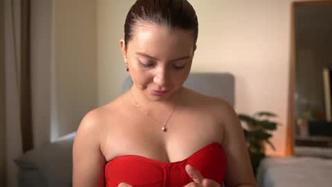 Laura Lee. online show from 03-29-26, 01:16