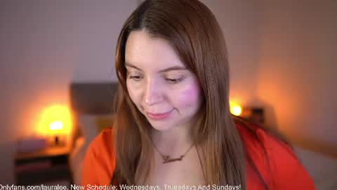 Laura Lee. online show from 07-31-26, 01:38