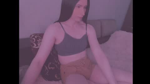 Snapshot of laura_night_byte chatting on 06-17-26, 05:32 laura_night_byte online show from 06-17-26, 05:32