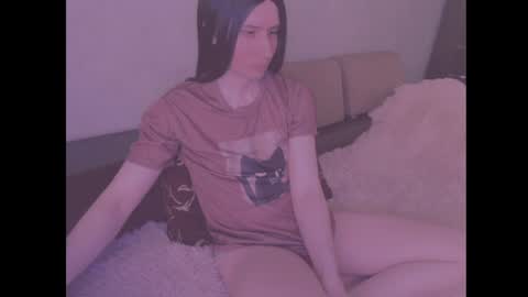 Snapshot of laura_night_byte chatting on 07-05-26, 06:42 laura_night_byte online show from 07-05-26, 06:42
