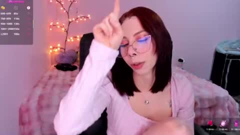 Kate  online show from 06-17-26, 01:01