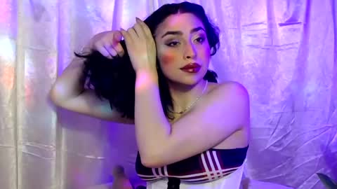 laura_pink01 online show from 02-17-25, 11:20