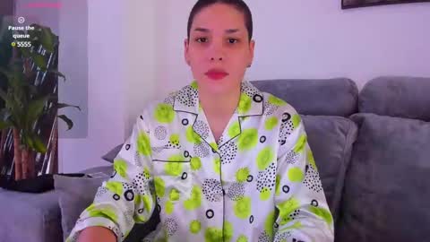 Laura Rose online show from 01-11-25, 06:23
