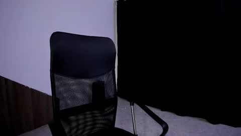 Laura Rose online show from 09-11-25, 03:06