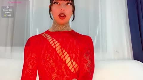 Laura online show from 05-26-26, 05:25