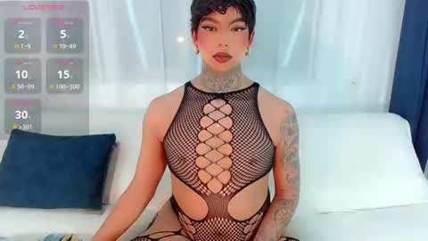 Laura online show from 06-21-26, 06:16