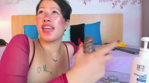 Laura online show from 07-02-26, 03:23