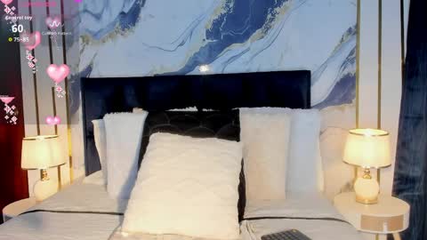 Snapshot of laurablue_ chatting on 05-07-26, 08:47 Laura Blue online show from 05-07-26, 08:47