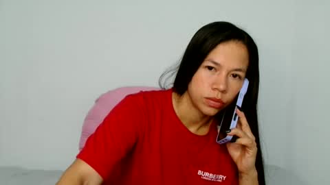 lauracb          online show from 06-09-26, 05:13