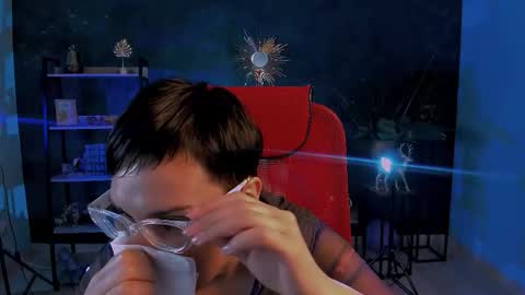 lauradavidsons online show from 11-22-25, 02:32