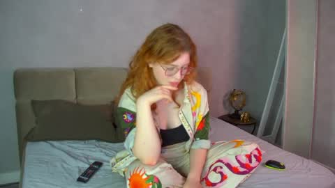 Laura online show from 04-15-26, 04:36
