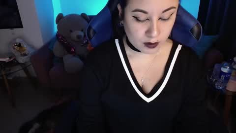 laura online show from 11-15-25, 01:25