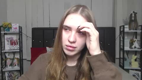 LauraHlot online show from 11-22-25, 06:51