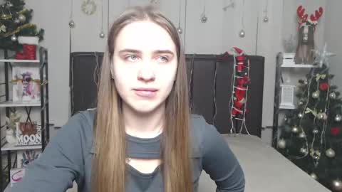 LauraHlot online show from 12-20-25, 06:59