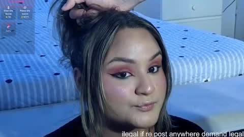 Snapshot of lauralei_01 chatting on 09-19-25, 04:29 Laura and Phillipe SEE YOU AGAIN ON JANUARY 12 2025 HAPPY NEW YEAR online show from 09-19-25, 04:29