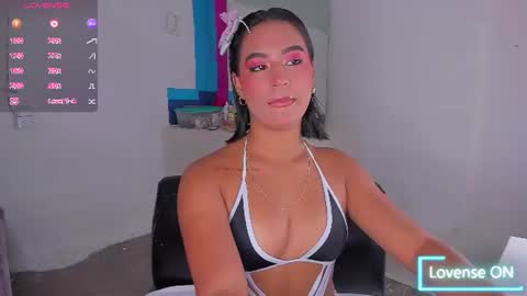 Laura Mayer online show from 07-09-26, 02:04