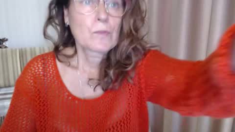 Lauraoven1 online show from 10-08-25, 07:17