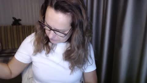 Lauraoven1 online show from 10-28-25, 02:20