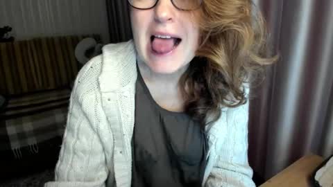 Lauraoven1 online show from 02-06-26, 01:47