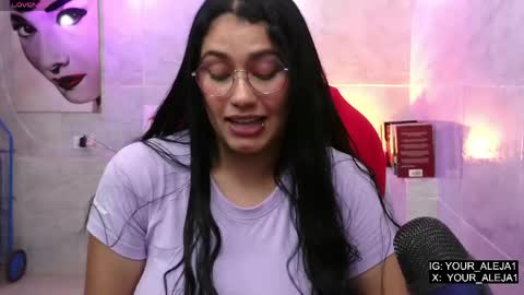 Snapshot of lauraruiz1 chatting on 05-15-26, 11:12 Aleja online show from 05-15-26, 11:12