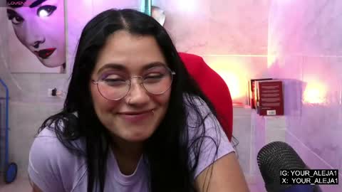Snapshot of lauraruiz1 chatting on 05-15-26, 11:23 Aleja online show from 05-15-26, 11:23