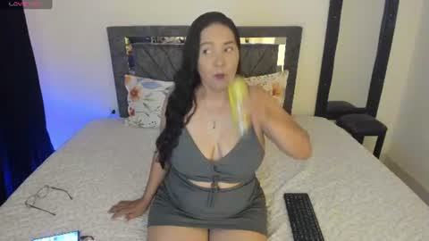 laurasofia01 online show from 07-09-26, 12:15