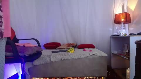Laura Sofia online show from 05-29-26, 11:19