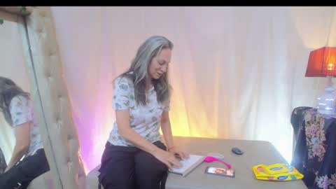 Laura Sofia online show from 07-09-26, 02:15