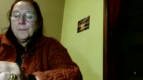 Snapshot of laureanne50 chatting on 12-22-24, 08:14 laureanne online show from 12-22-24, 08:14