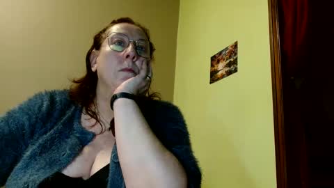 Snapshot of laureanne50 chatting on 02-12-25, 08:29 laureanne online show from 02-12-25, 08:29