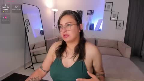 Snapshot of laureen_se chatting on 07-09-26, 05:22 laureen_se online show from 07-09-26, 05:22