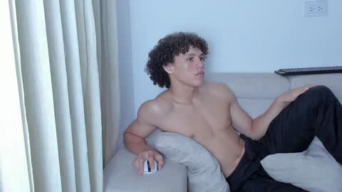 Laureent online show from 02-08-25, 09:46