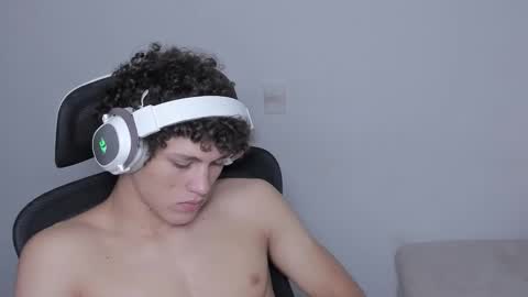 Laureent online show from 10-11-25, 07:07