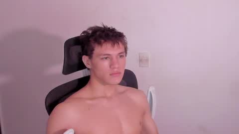 Laureent online show from 04-05-26, 01:08