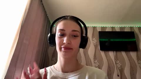 laurelwilliamston online show from 03-25-26, 01:17