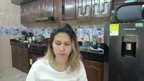 Snapshot of lauren_ashlee chatting on 08-03-26, 03:05 Lauren Independent model online show from 08-03-26, 03:05