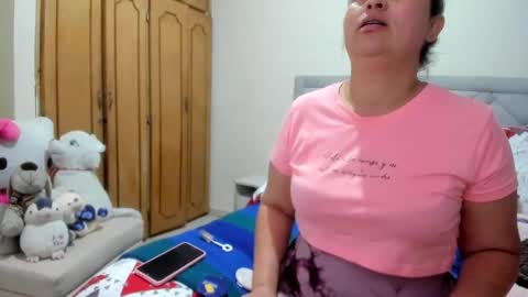 Snapshot of lauren_damian chatting on 11-16-25, 08:36 Lauren damian online show from 11-16-25, 08:36