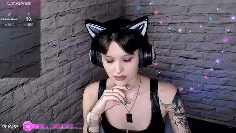 Eva online show from 01-20-25, 05:27